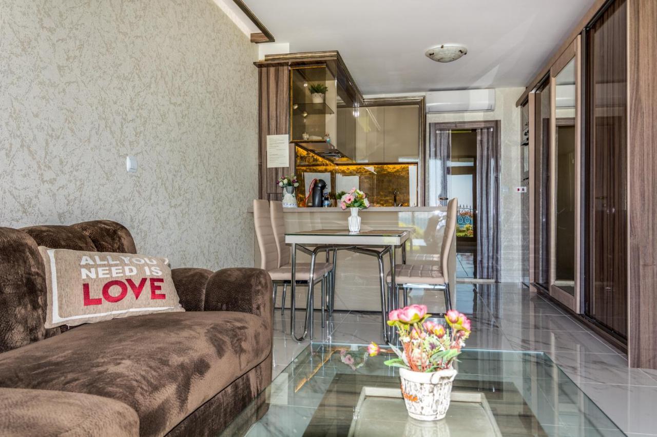 Apartcomplex Golden Bay Ravda Exterior photo