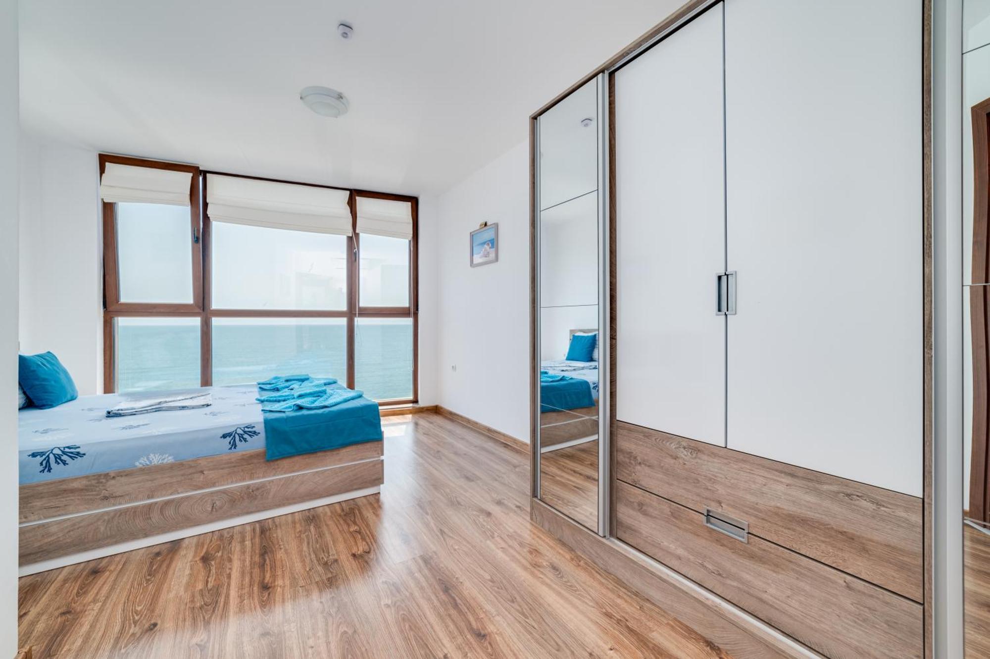 Apartcomplex Golden Bay Ravda Exterior photo